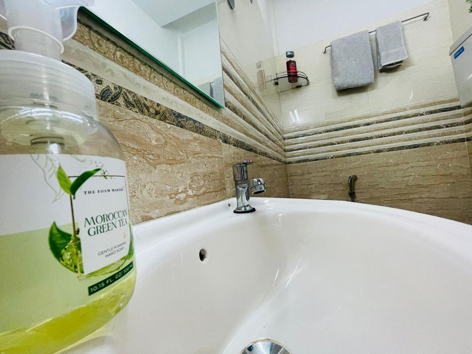 Luxe-bnb Near Airport Privatunterkunft